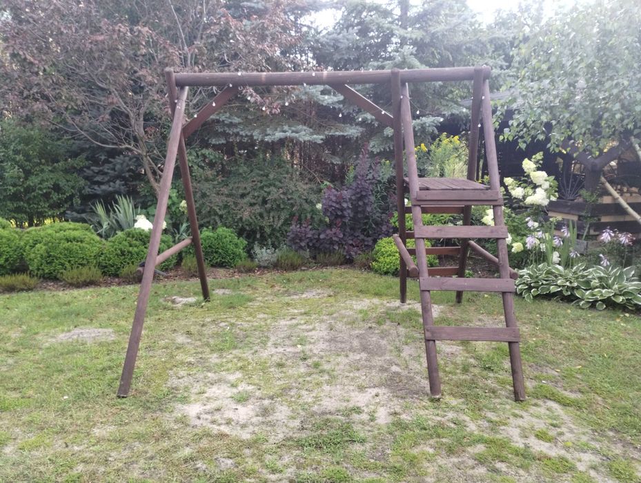 Sprzedam huśtawkę ogrodową-stelaż