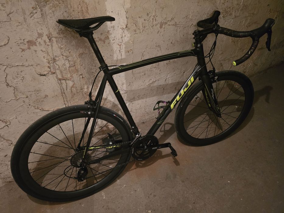 Fuji roubaix 61 XXL rower szosowy, koła Csc shimano 105
