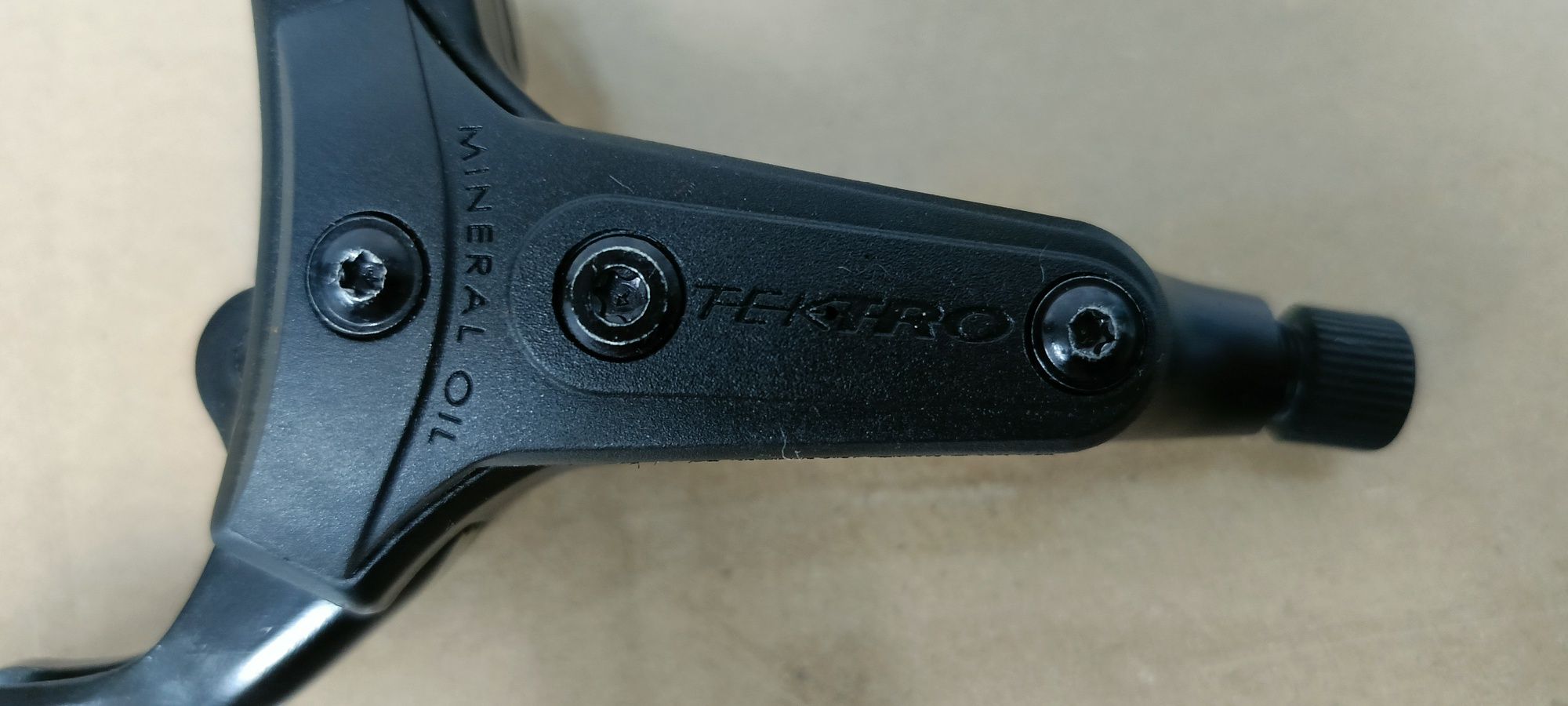 Nr1. Hamulec Tektro tył. M275 .Hydrauliczny