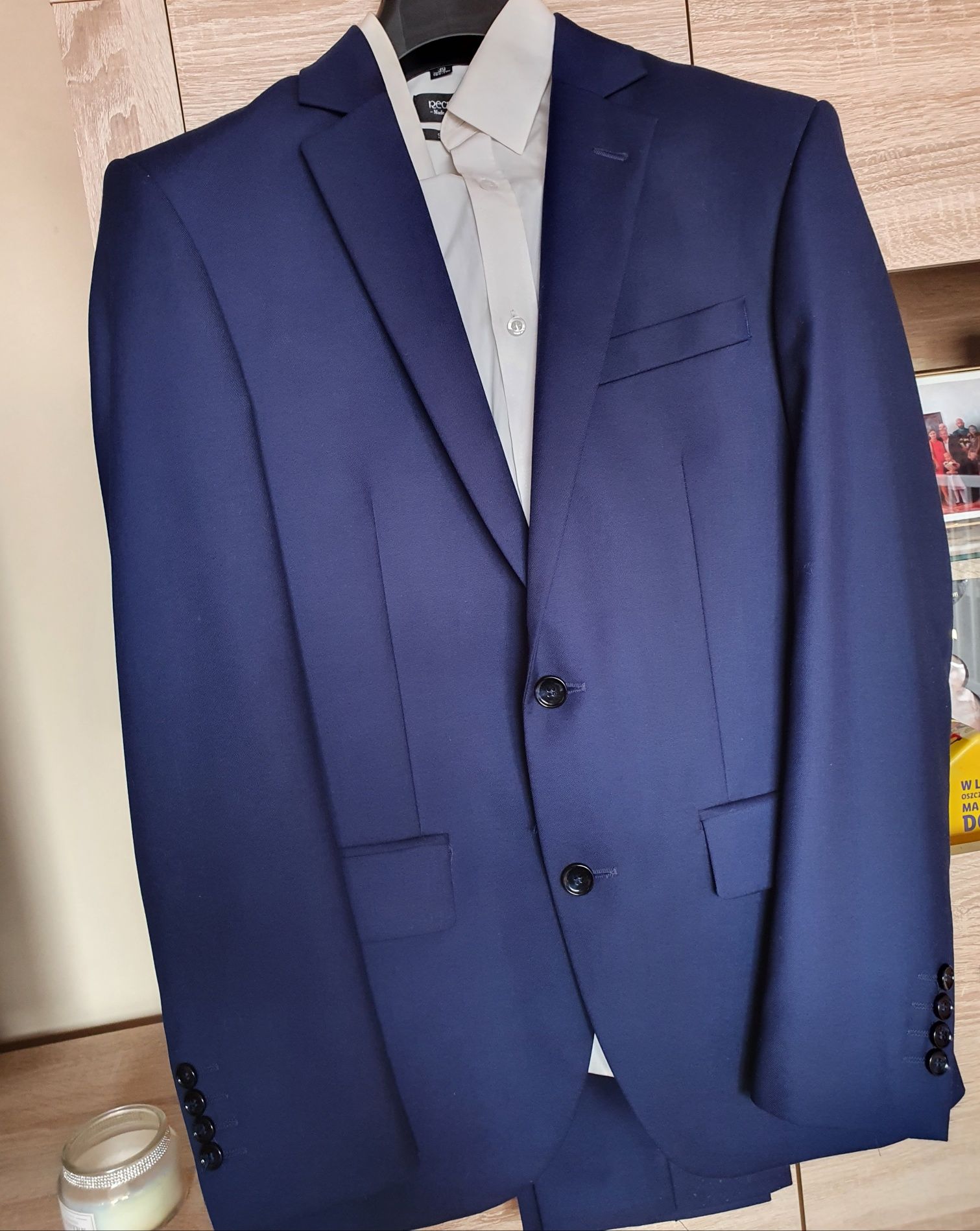 Garnitur Recman Slim fit z koszulą