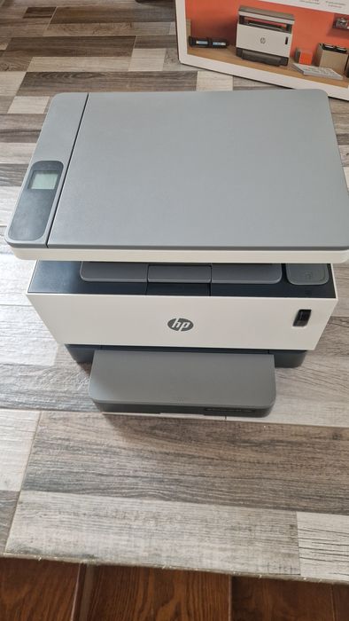Принтер  hp 1200 w