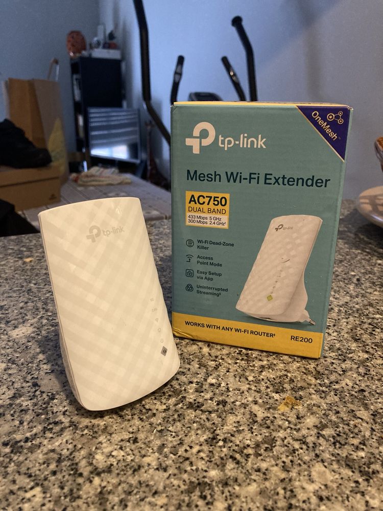 Wi-Fi extender TP link RE200