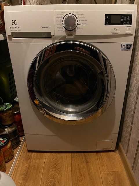 Стиральная машина узкая ELECTROLUX EFU 361200  Б/У