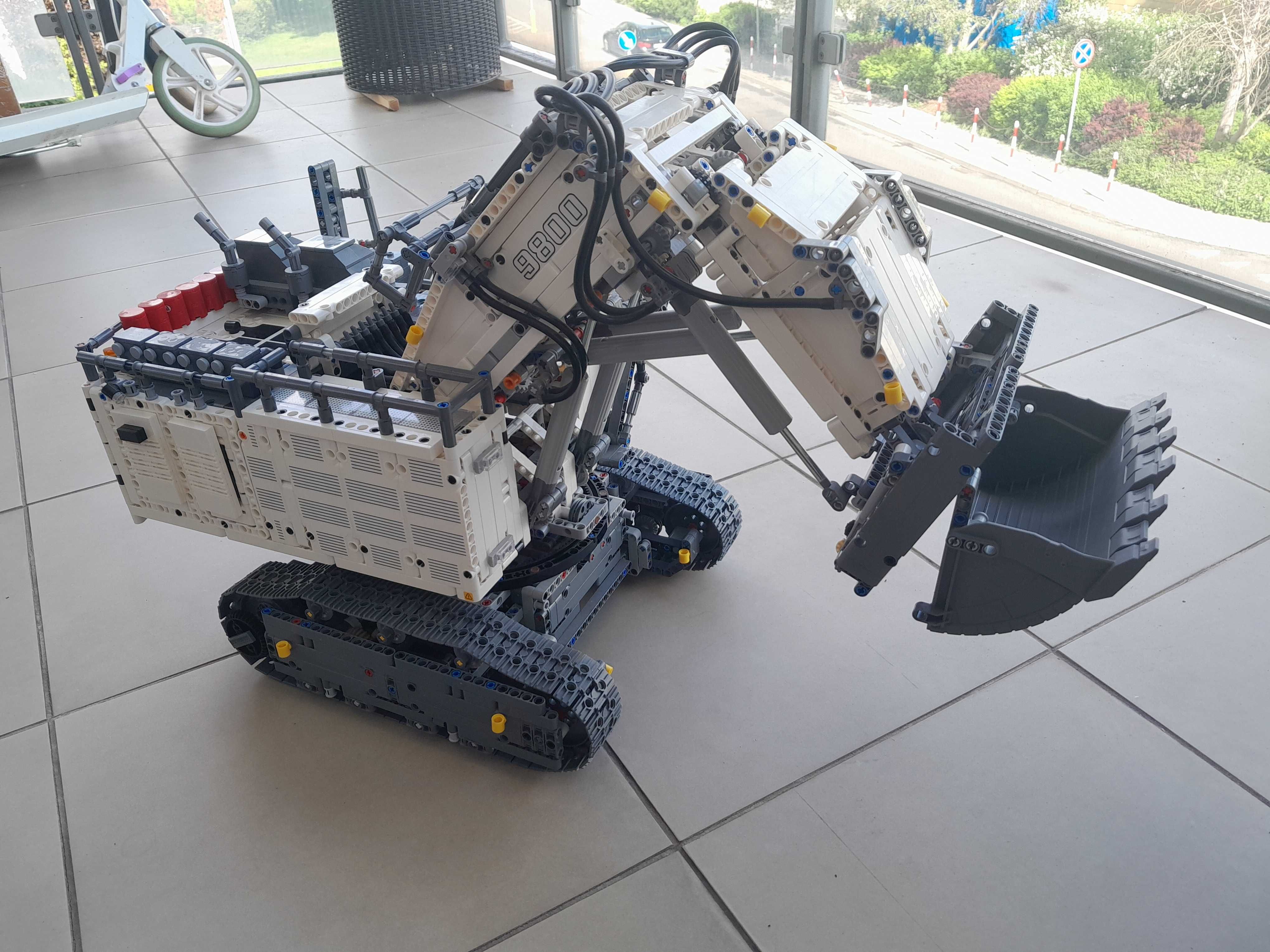 Koparka Liebherr R Lego Technic 42100