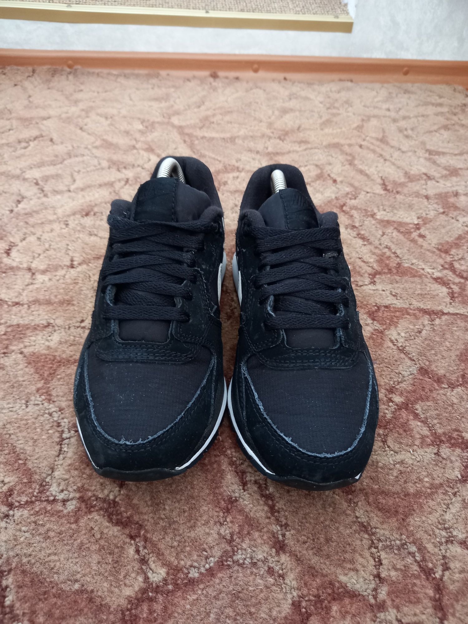 Оригинальные женские кроссовки Nike Wmns Venture Runner