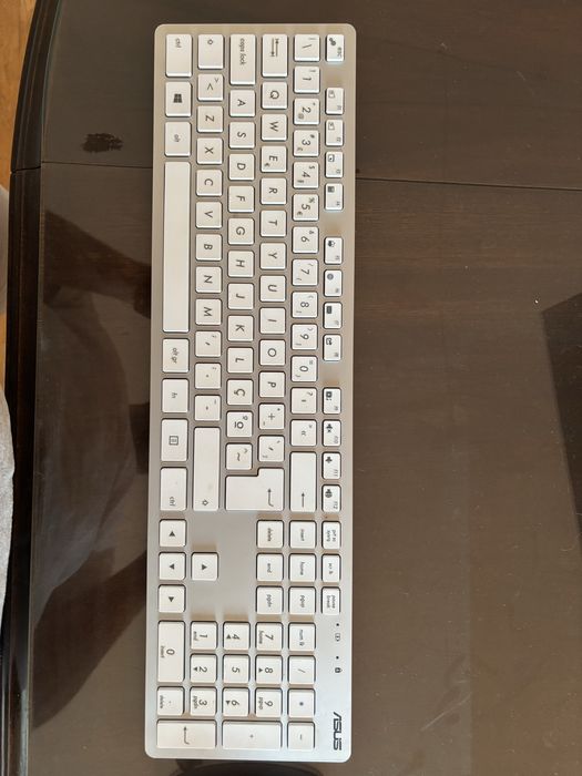 ASUS Wireless Mouse and Keyboard64550422417411122