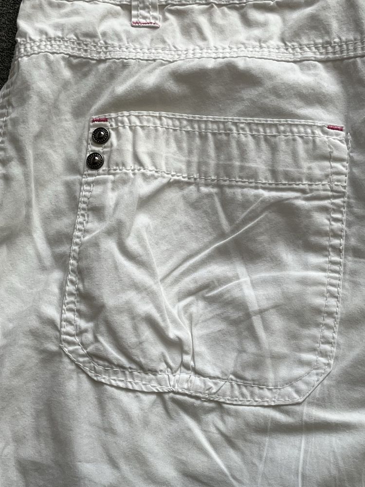 Białe rybaczki podpinane nogawki marki Denim Co rozmiar L
