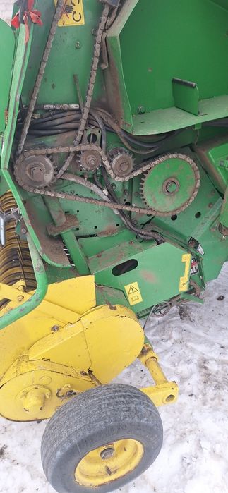 Prasa John Deere 590