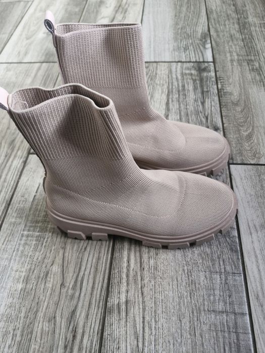 Botki damskie beżowe 38