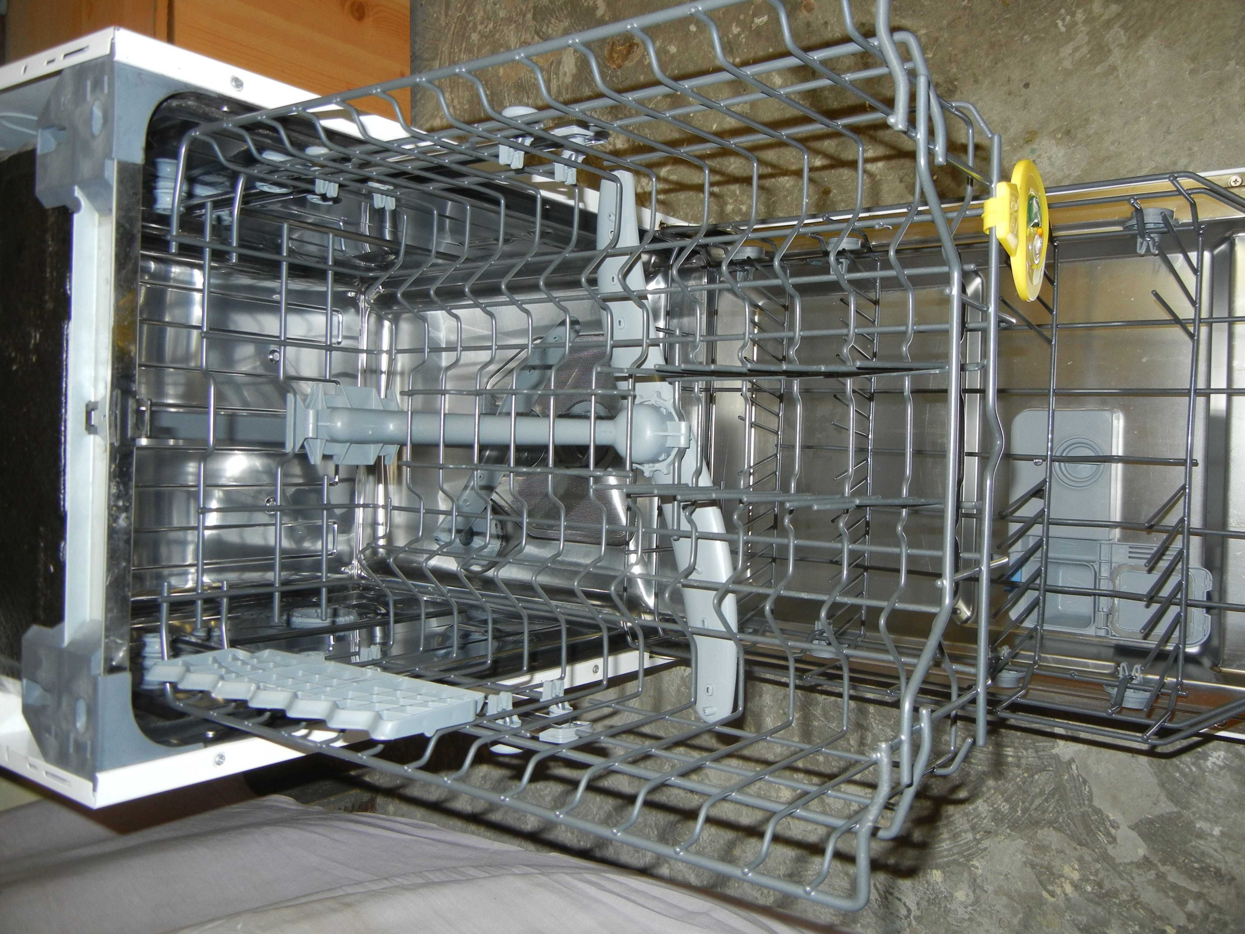 zmywarka Amica 45cm zabudowa pod blat/wolnostojąca,czysta,bardzo ładna