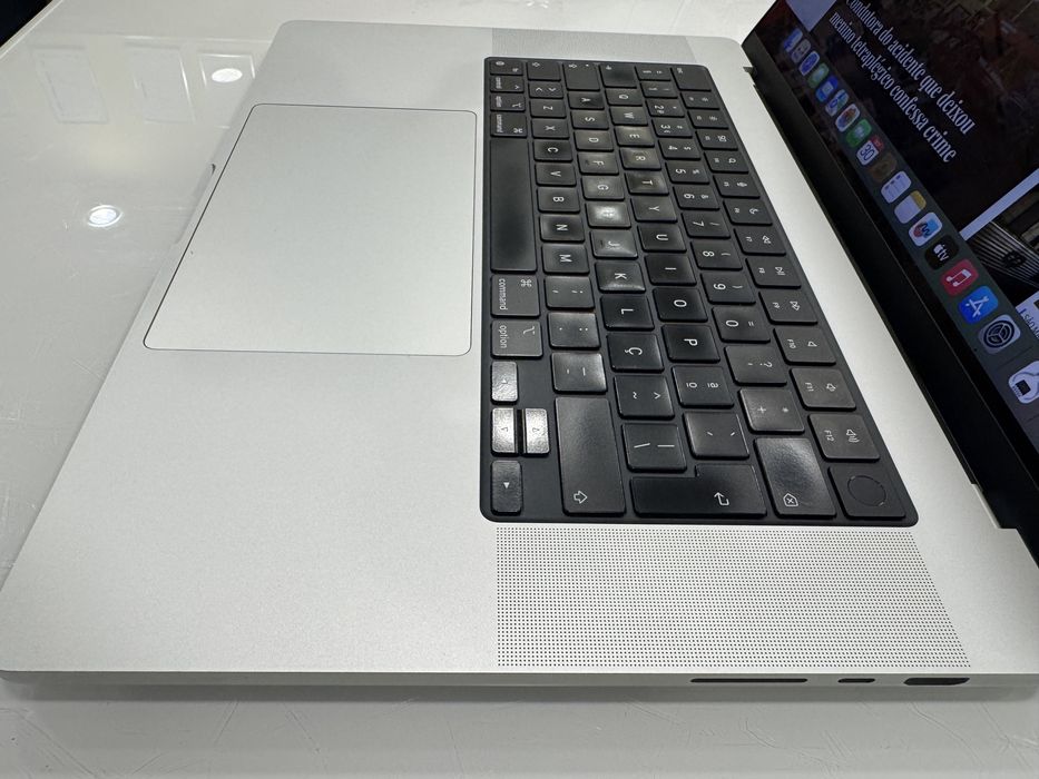 Macbook Pro 16 M1 Pro 16GB 1TB Teclado PT