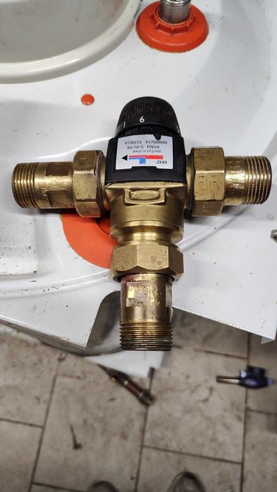 Zawór mieszający ESBE VTA572. 5/4"  ESBE zakres od 30 do 70 stopni