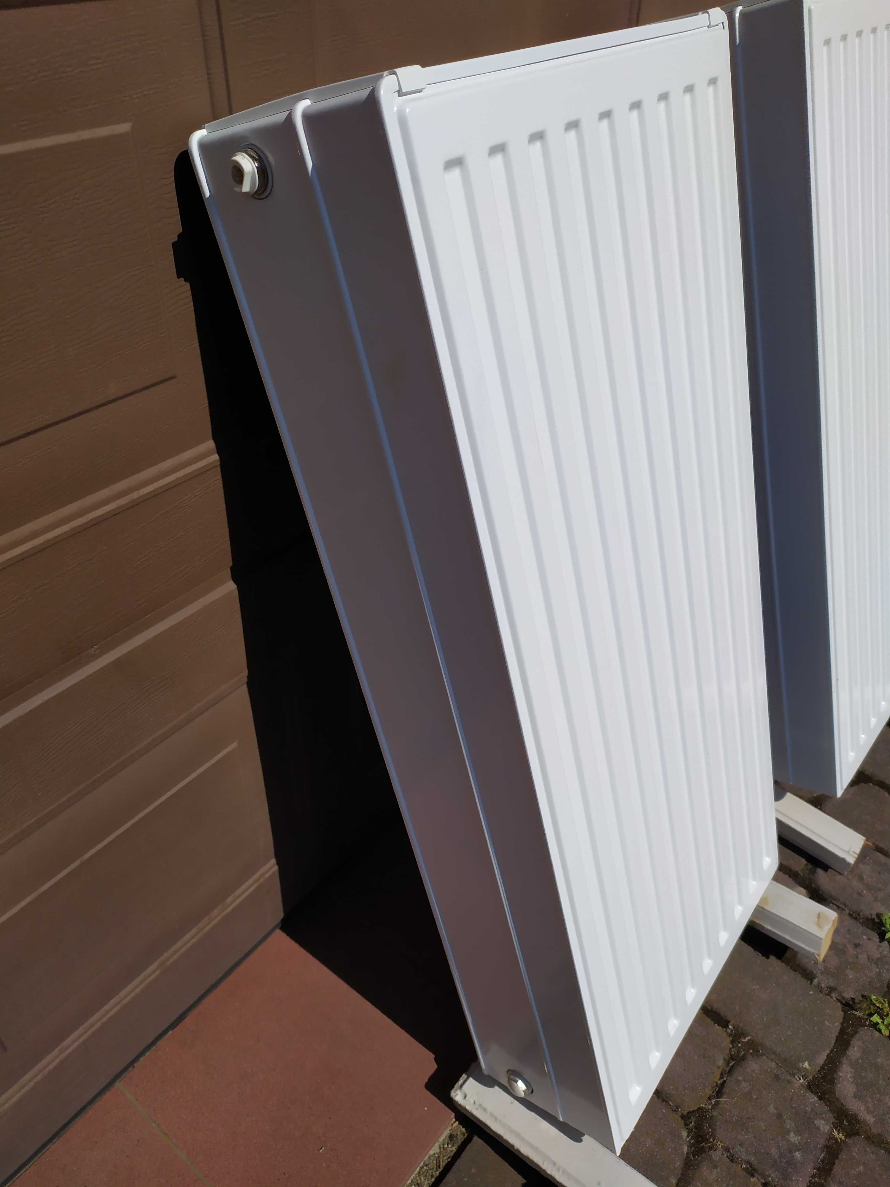 Grzejnik panelowy trzypłytowy biały 900x400 (90x40 cm) + termostat
