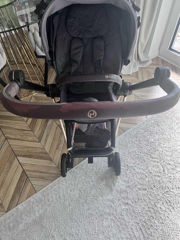 Wózek spacerówka Cybex Mios Priam Simply Flowers Grey 2.0
