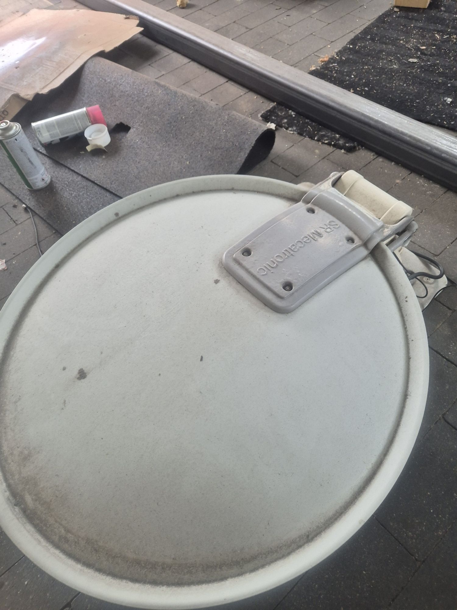 Antena satelitarna automatyczną kamper
