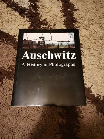 Auschwitz a history of photographs