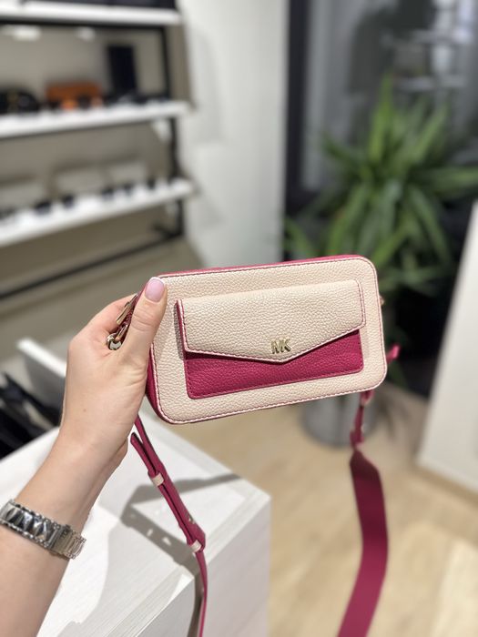 Сумочка крос-боді від Michael Kors