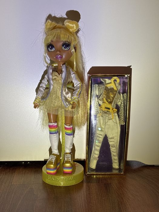 Lalka Rainbow High Sunny