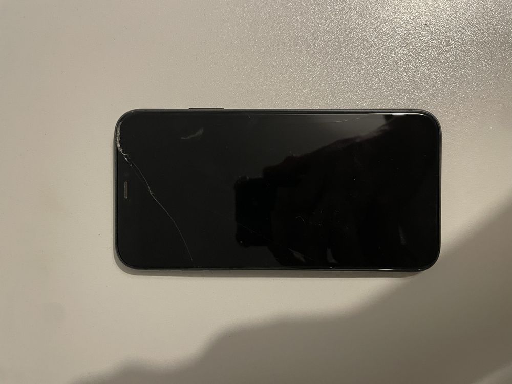 Iphone 11 pobity