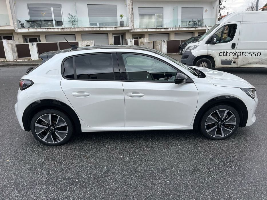 Peugeot e-208 50 kWh GT Pack