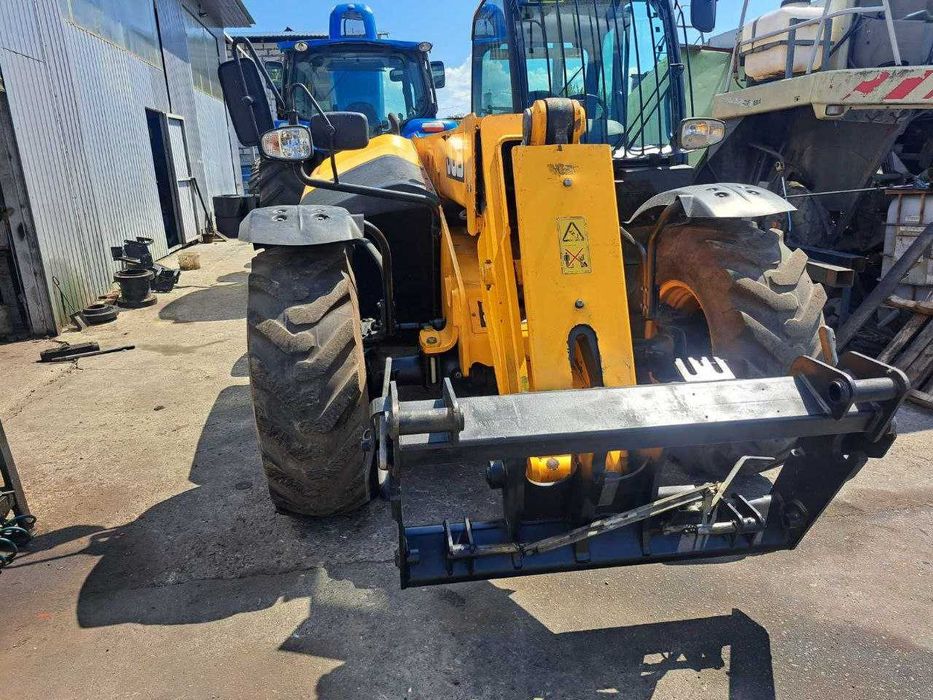 Телескопічний навантажувач JCB 531-70