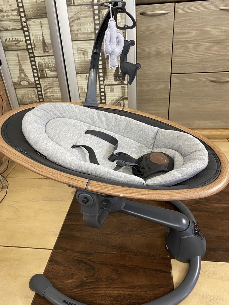 Maxi- cosi cassia укачивающий центр люлька для малышей с рождения
