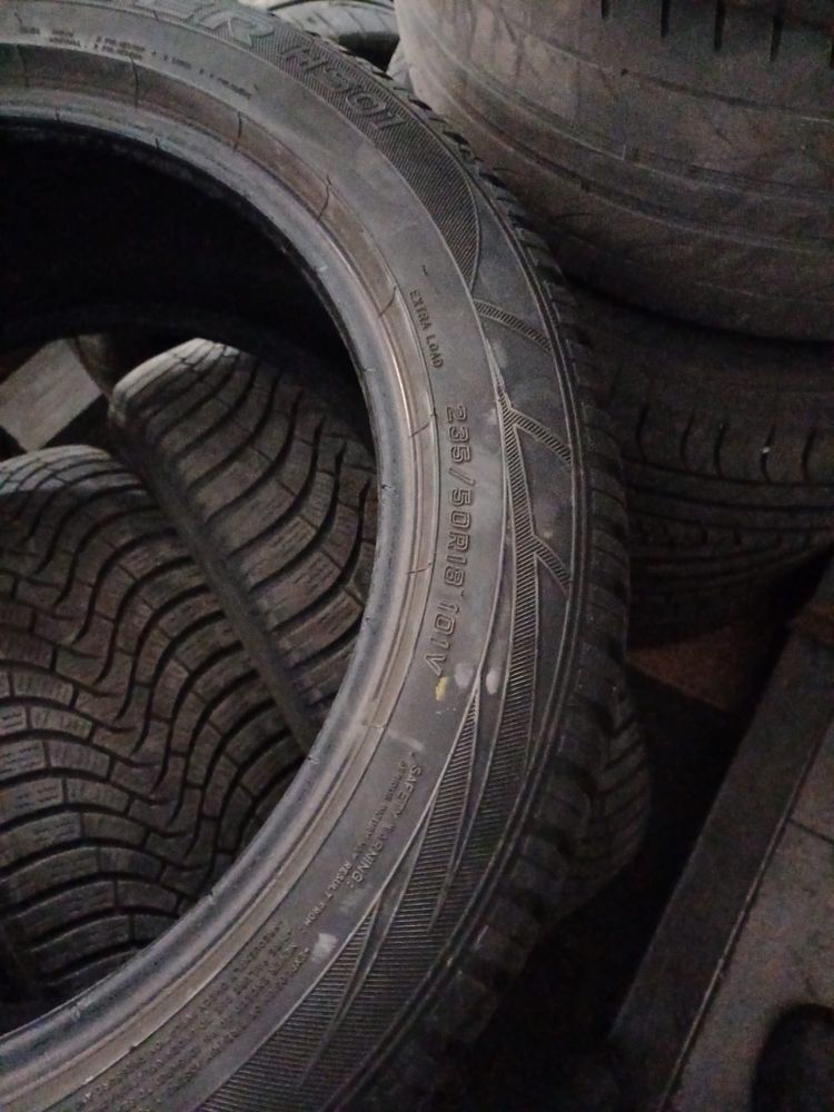 Pneus 235 50 R18