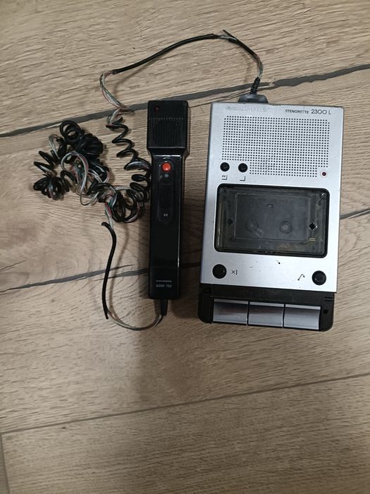 Dyktafon kasetowy Grundig PRL DDR