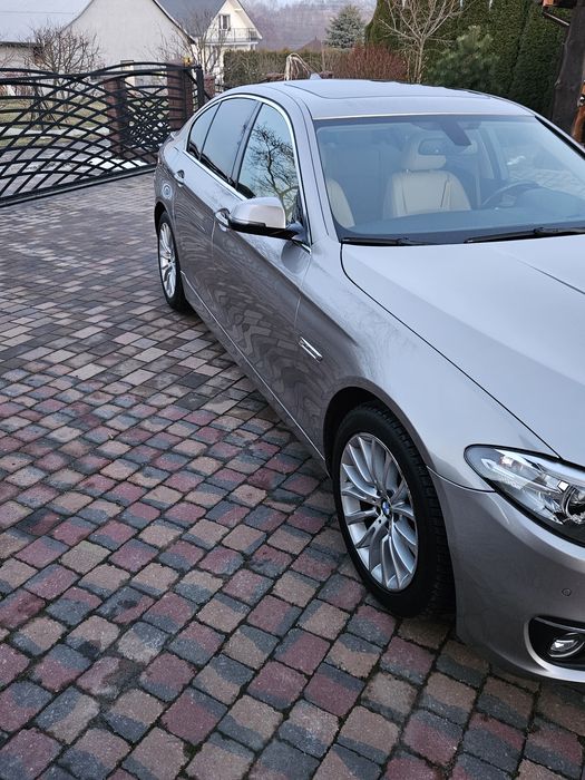 BMW 528I Xdrive 2016