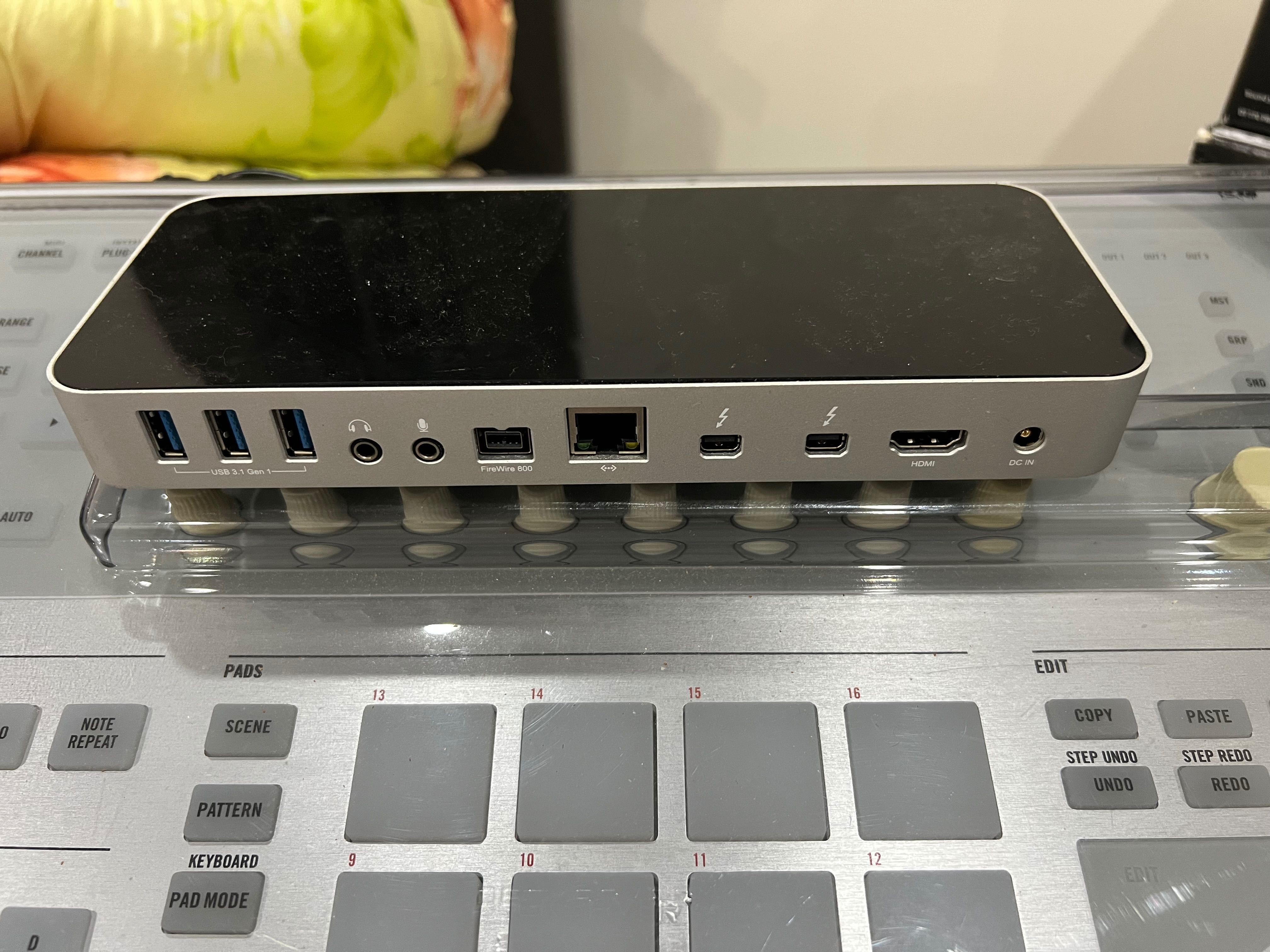 Mac Pro 6.1 12 core , 700d ,  2tb com hub Thunderbolt 2