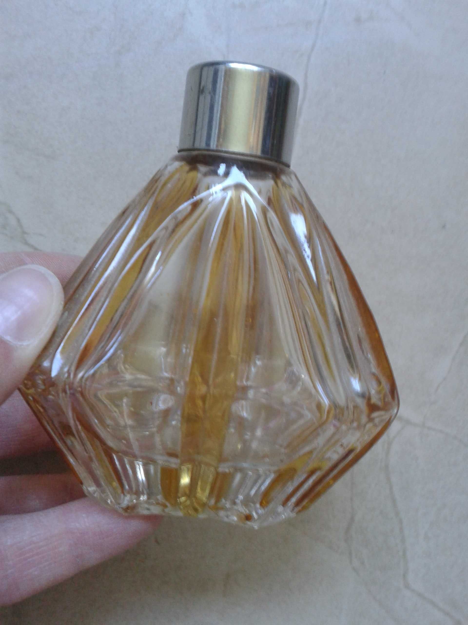 Stary flakon po perfumach, lata 70/80 Wyprzedaż Róźności