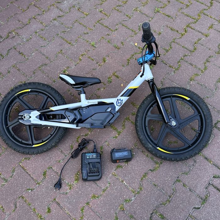 Rowerek dziecięcy chodzik elektryczny ebike husqvarna bateria ladowark