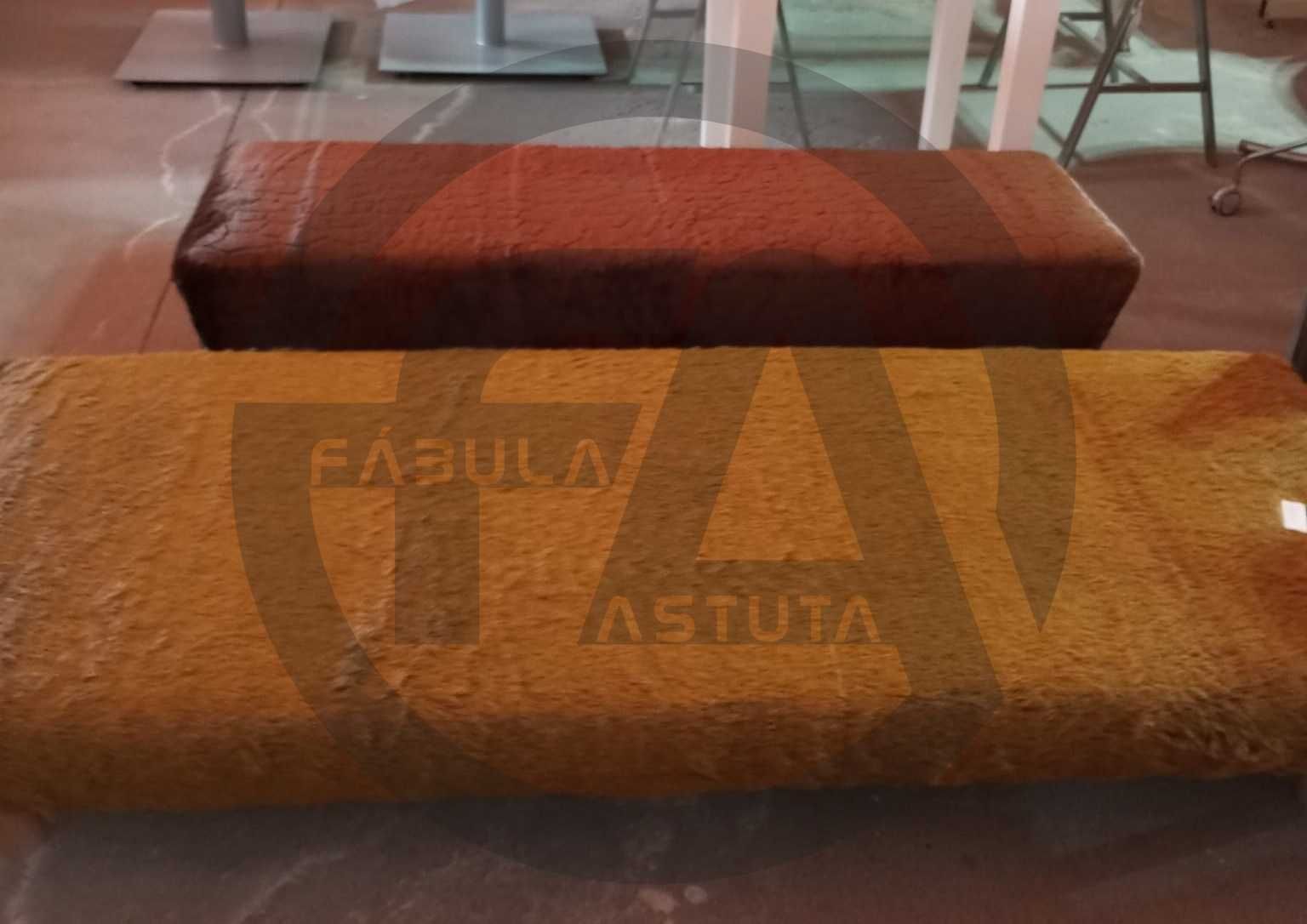 Puffs / Banquetas em tecido e pele sintético