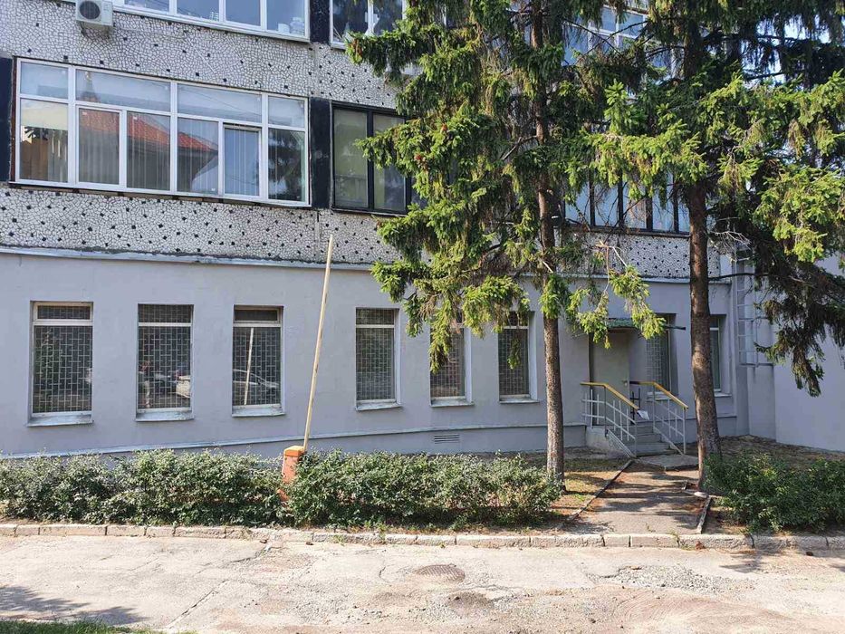 Аренда.1этаж 146м2. Гимназическая набережная 16