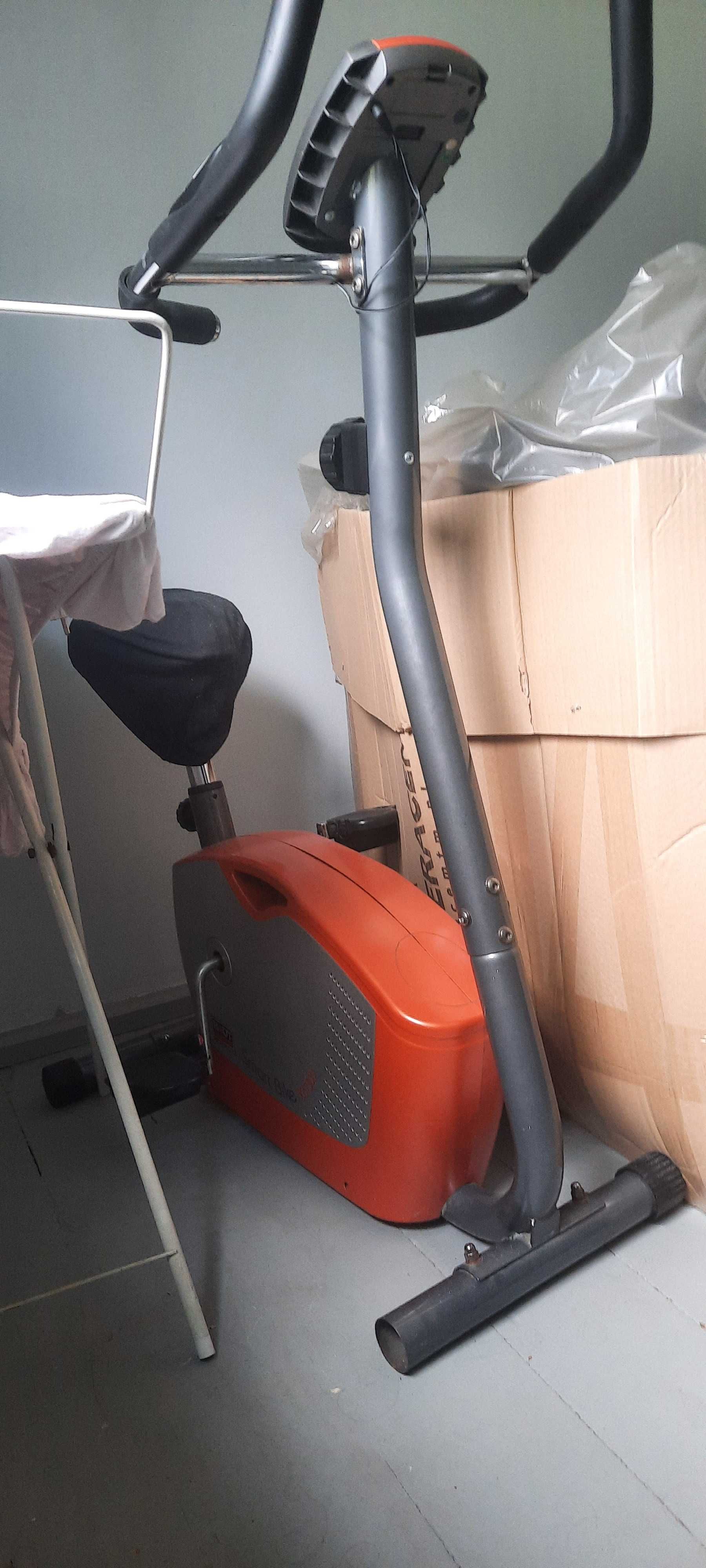 Rower stacjonarny z biegami