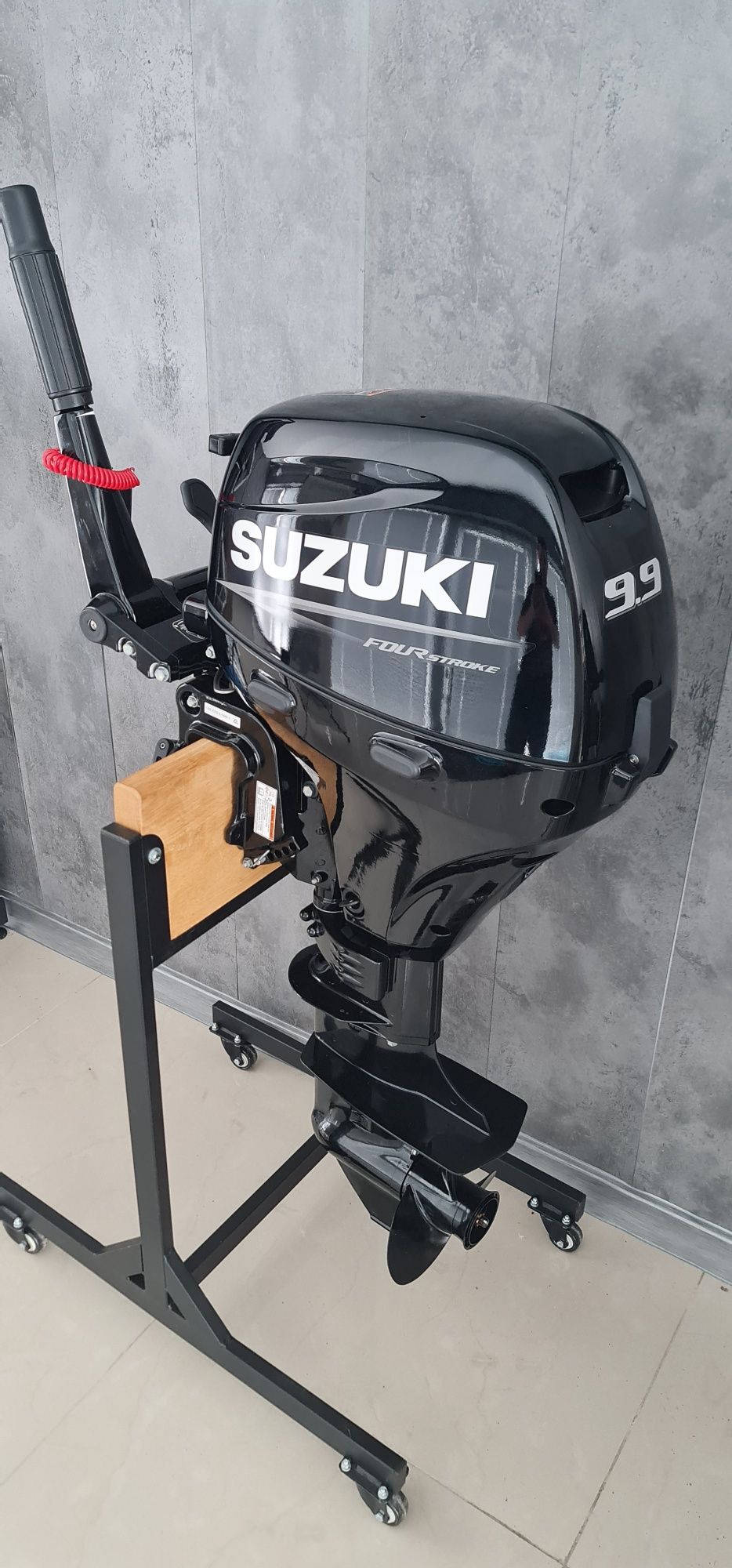 Лодочный мотор SUZUKI DF9.9AS новый от официального дилера!
