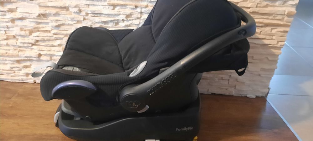Nosidełko Maxi Cosi z bazą izofiks