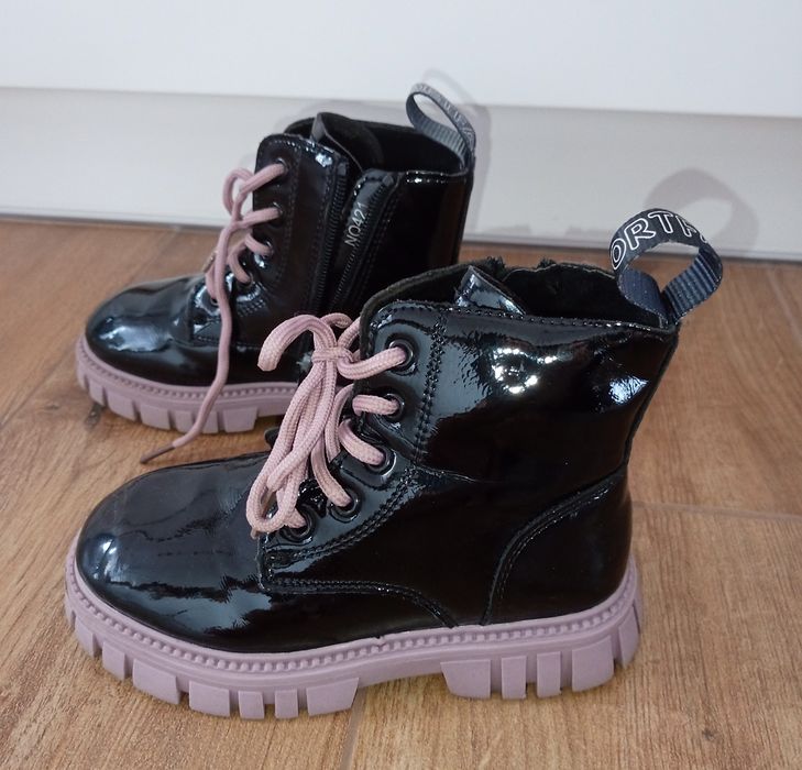 Lekko ocieplane botki czarno - fioletowe