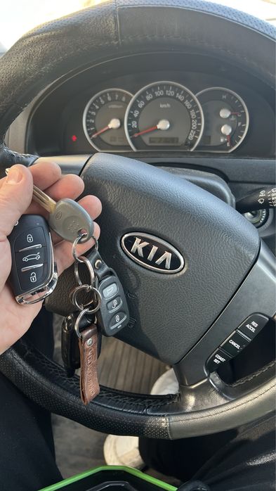 Изготовил автомобильный ключ