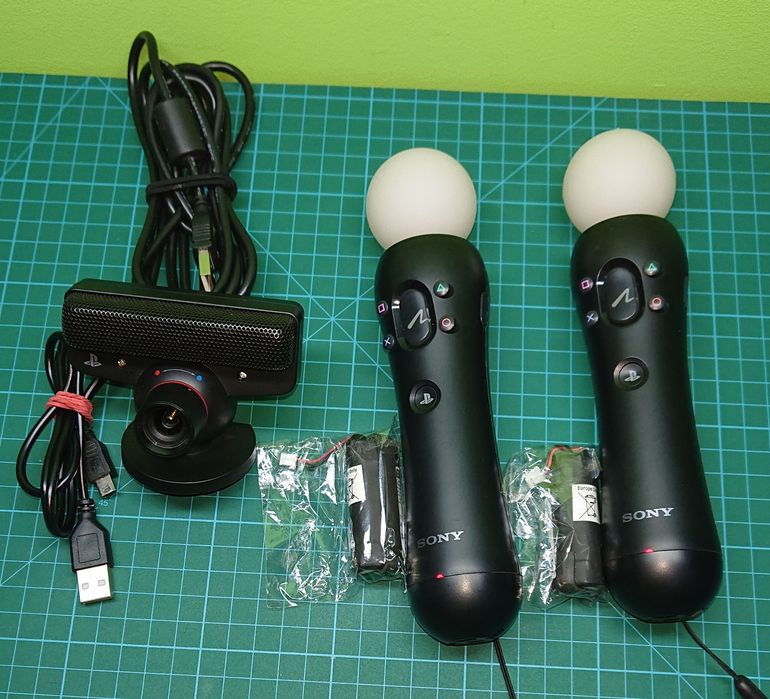 Kontrolery PS3/PS4 move