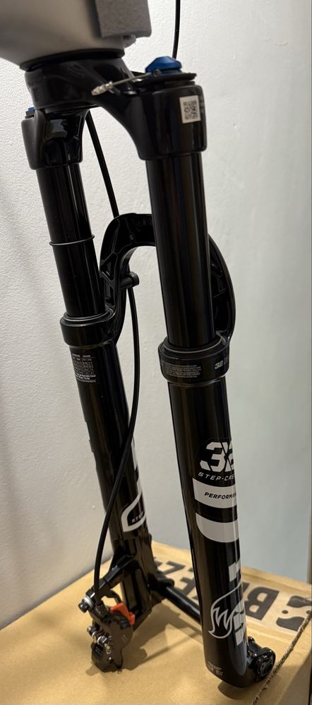 Amortyzator przedni widelec Fox Performance step cast 32 100mm