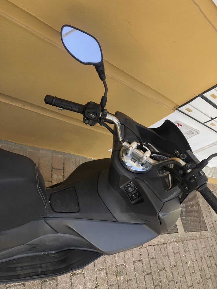 Vendo honda pcx em bom estado