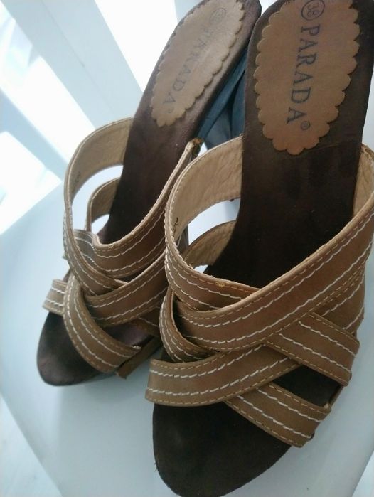 Laczki na obcasie 38 Parada