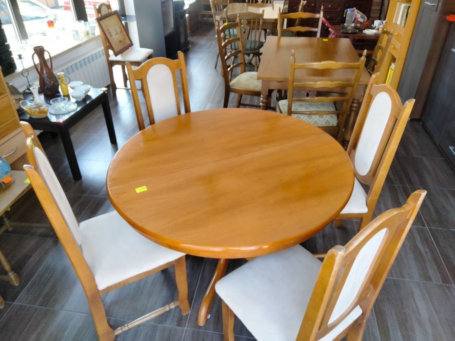 Stół i krzesła ,