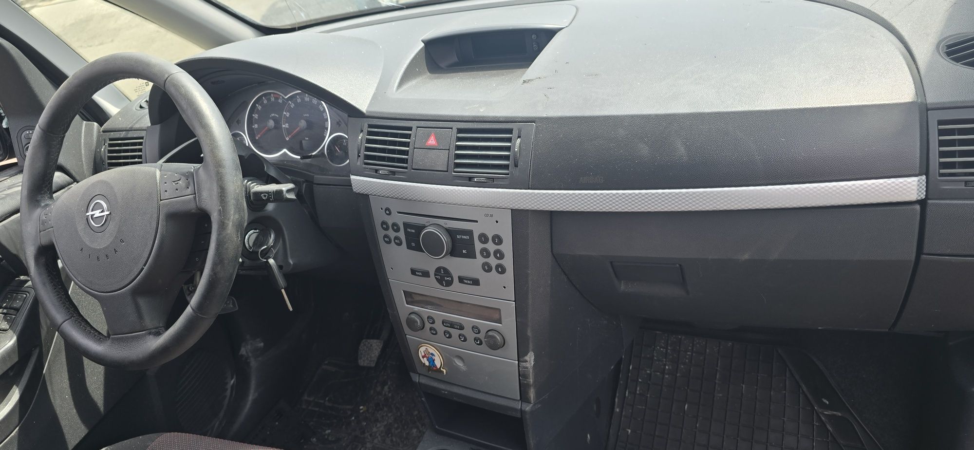 Drzwi prawe zderzak Z 20R  lampa maska Opel Meriva 1,7 CDTI Części