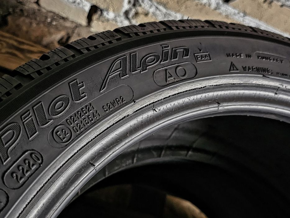 Зимова пара 235/45r19 Michelin | 6mm | 2020 | Hungary | Преміум шини