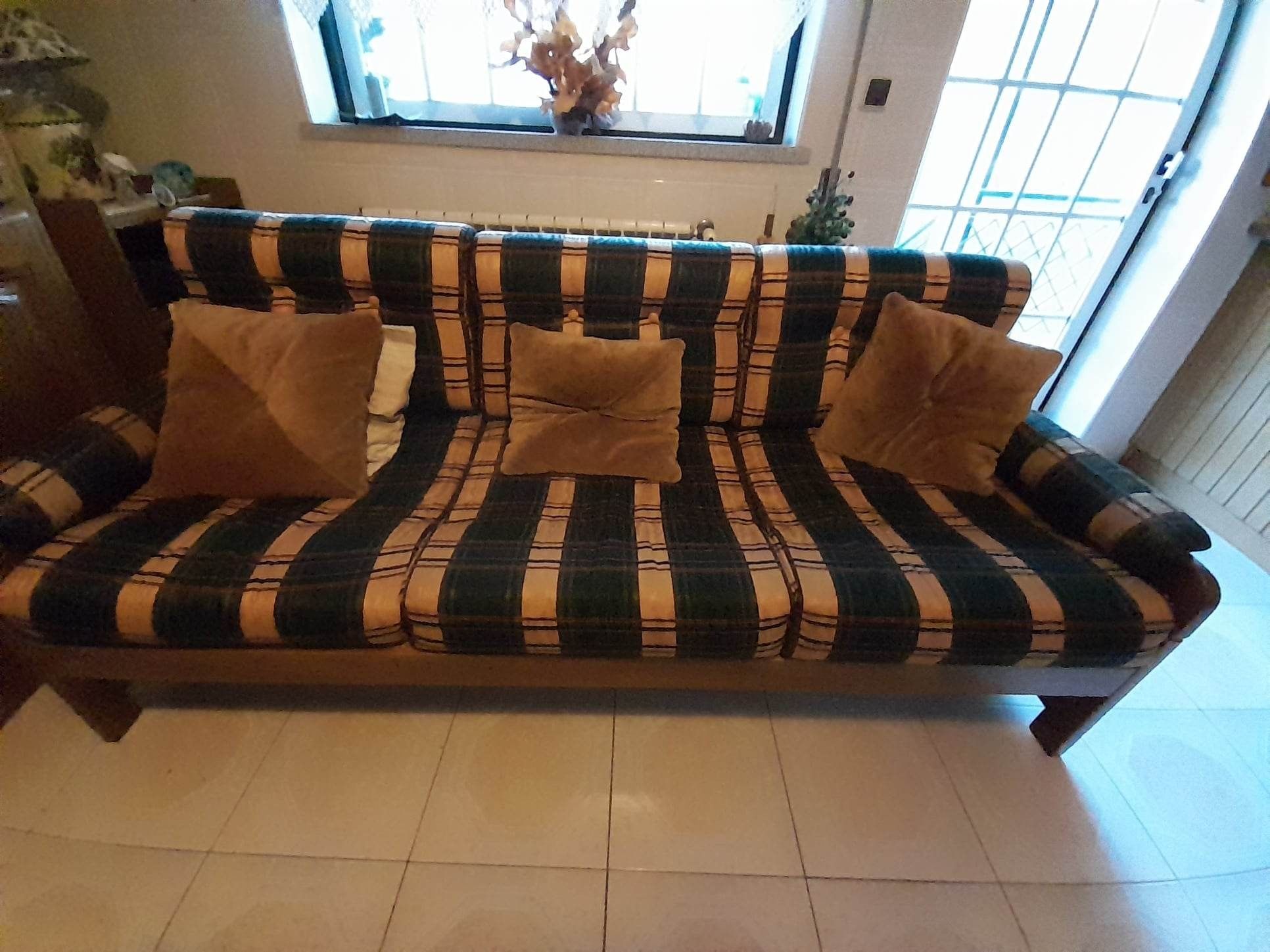 Sofás (conjunto 3L + 1L +1L)