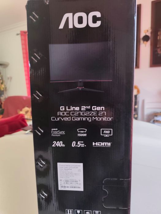 Monitor Curvo AOC C27G2ZE VA 27" FHD 16:9 240Hz FreeSync - C27G2ZE/BK
