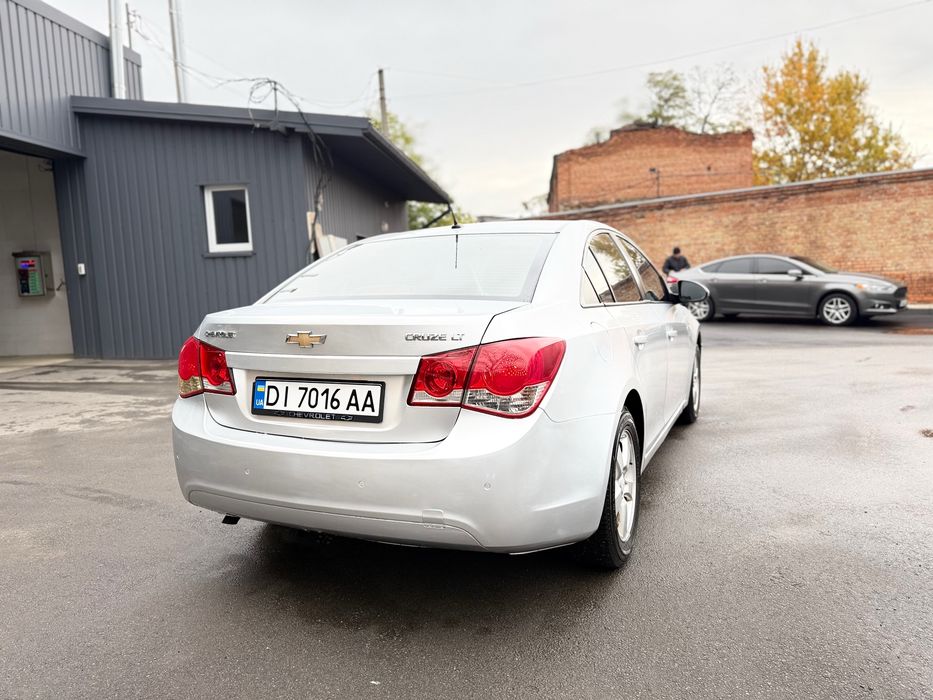 Chevrolet Cruze 1.8 з газом