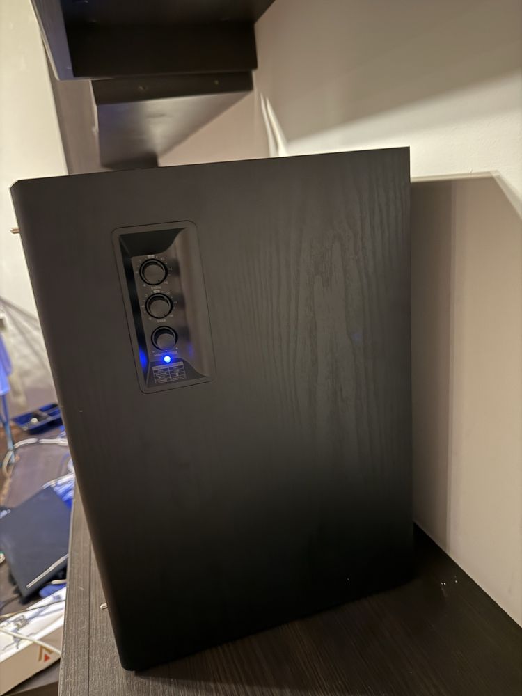 Edifier R2750DB